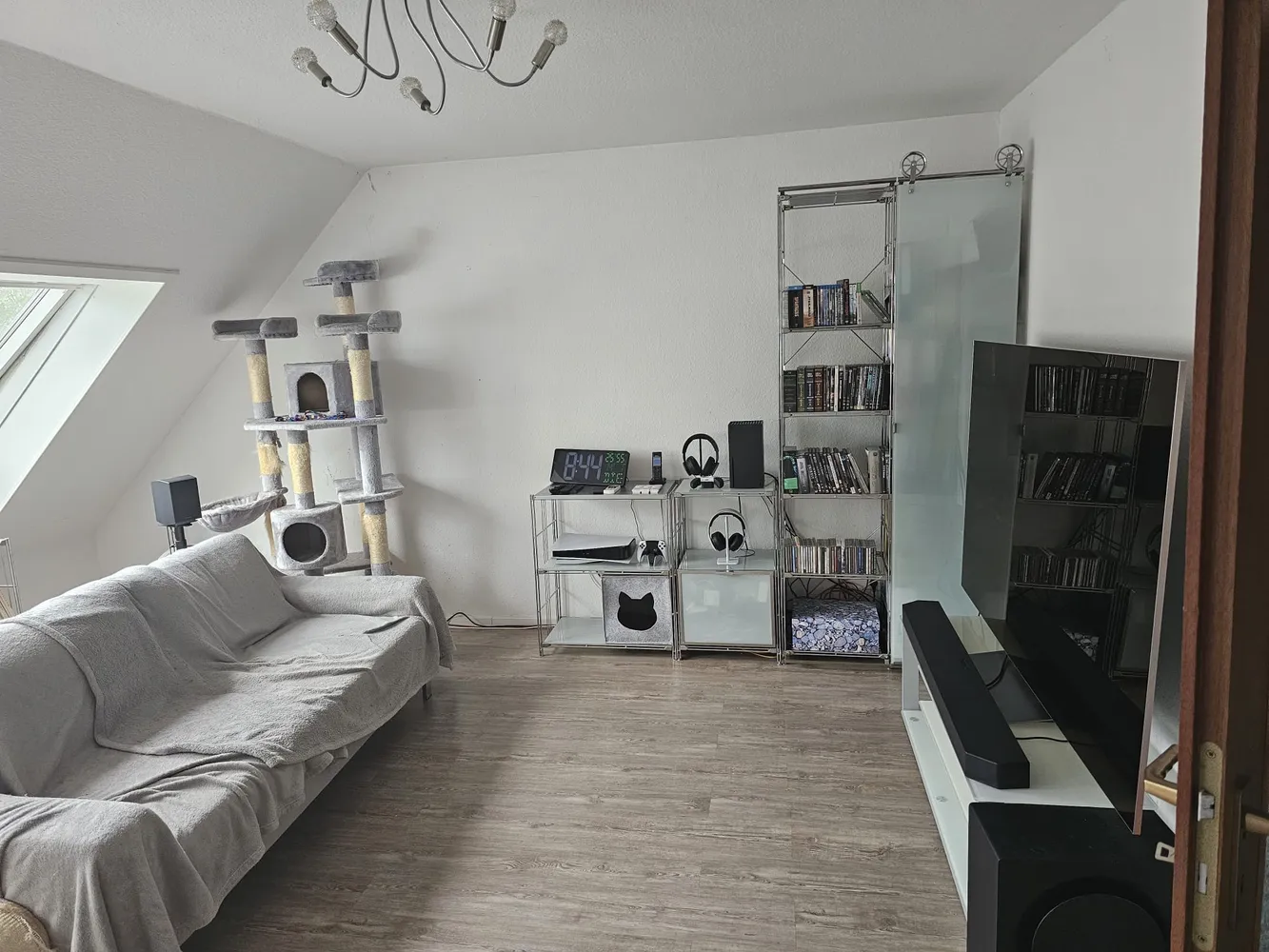 2 Zimmer Wohnung mit 43 m² in Karlsruhe – Bild 2