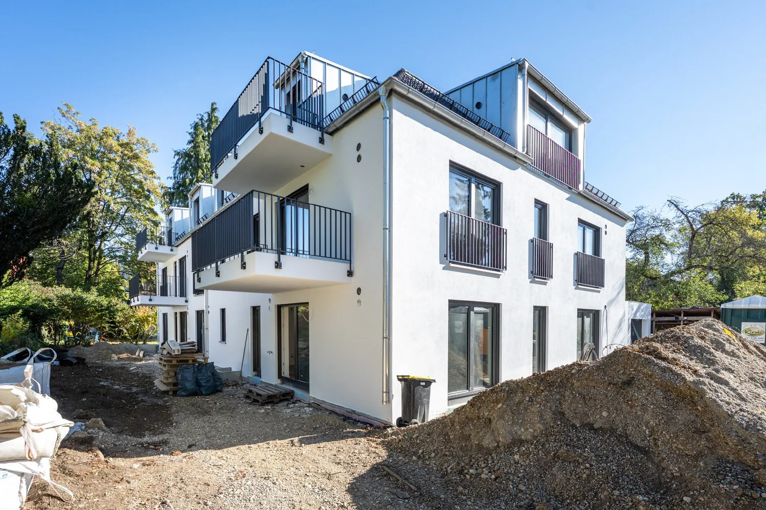 4 Zimmer Wohnung mit 121 m² in München – Bild 2