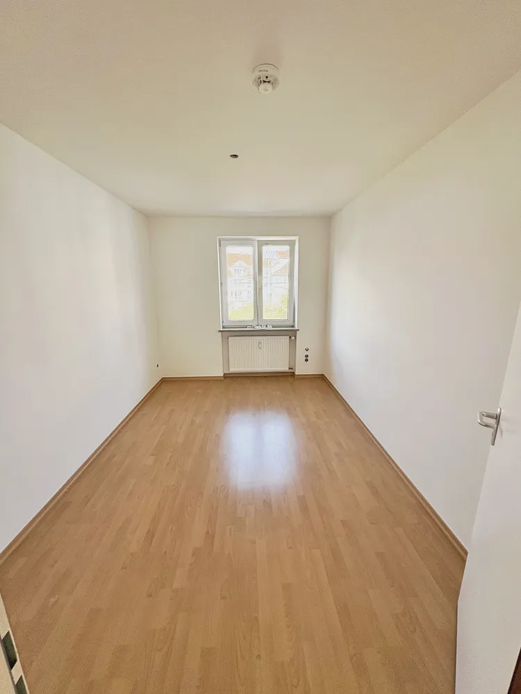4 Zimmer Wohnung mit 103 m² in Regensburg – Bild 3