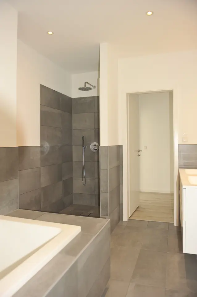4 Zimmer Wohnung mit 111 m² in Zwickau – Bild 3