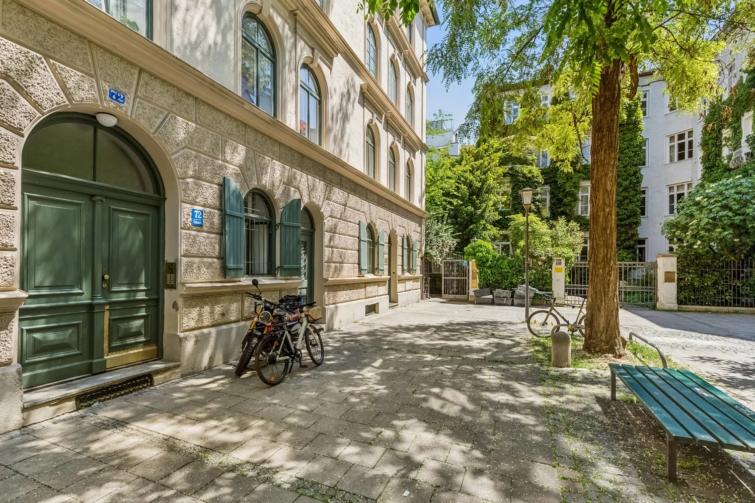 3 Zimmer Wohnung mit 152 m² in München – Bild 2