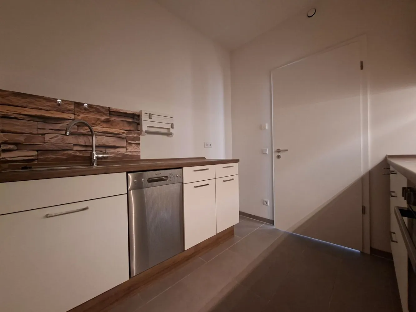 2 Zimmer Wohnung mit 70 m² in Dresden – Bild 6