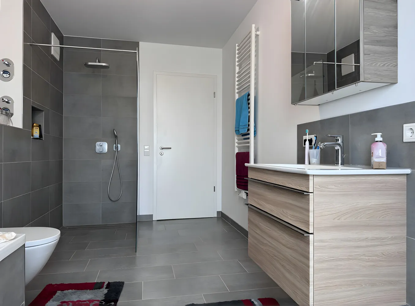 2 Zimmer Wohnung mit 75 m² in Schwerin – Bild 1