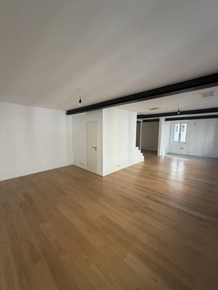 4 Zimmer Wohnung mit 105 m² in Stuttgart – Bild 2