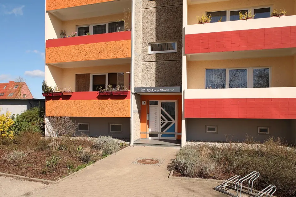 3 Zimmer Wohnung mit 63 m² in Neubrandenburg – Bild 2