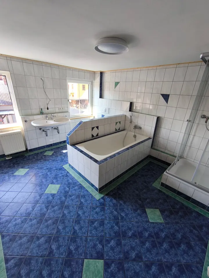 6 Zimmer Wohnung mit 142 m² in Coburg – Bild 4