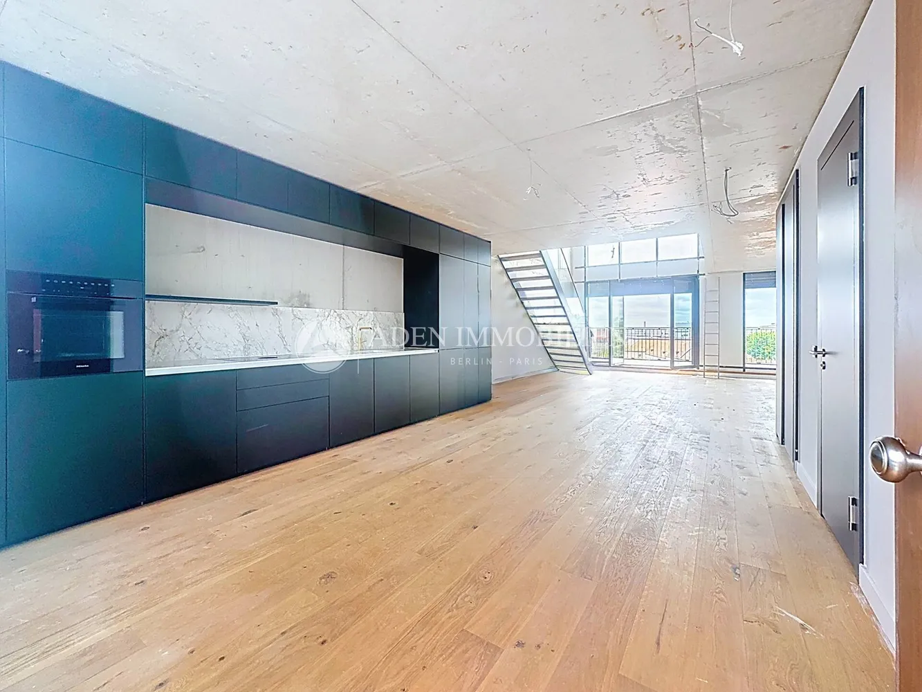 4 Zimmer Wohnung mit 144 m² in Berlin – Bild 3