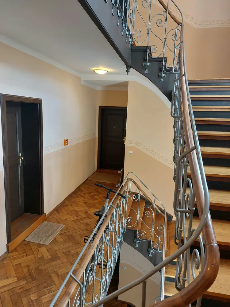 4 Zimmer Wohnung mit 120 m² in München – Bild 5