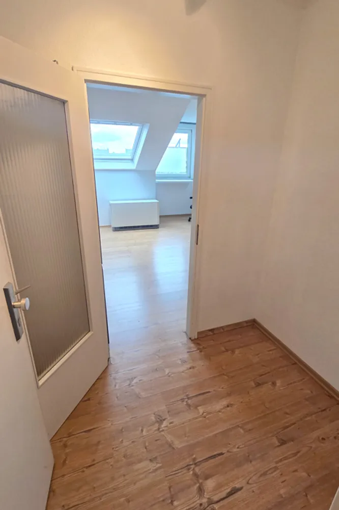 1 Zimmer Wohnung mit 32 m² in Düsseldorf – Bild 7