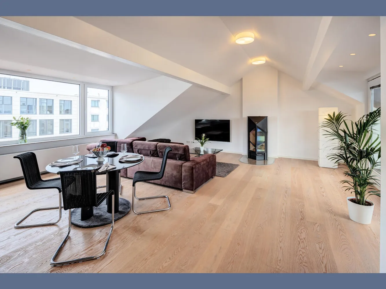 2 room apartment with 93 m² in Munich – Photo 2