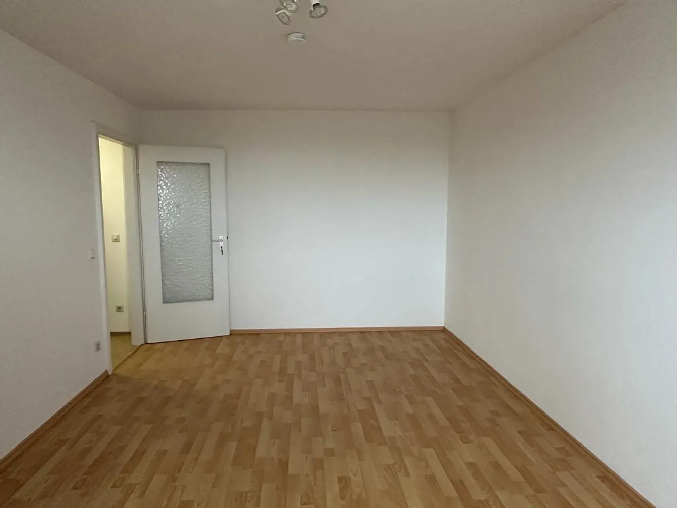 1 room apartment with 32 m² in Munich – Photo 9