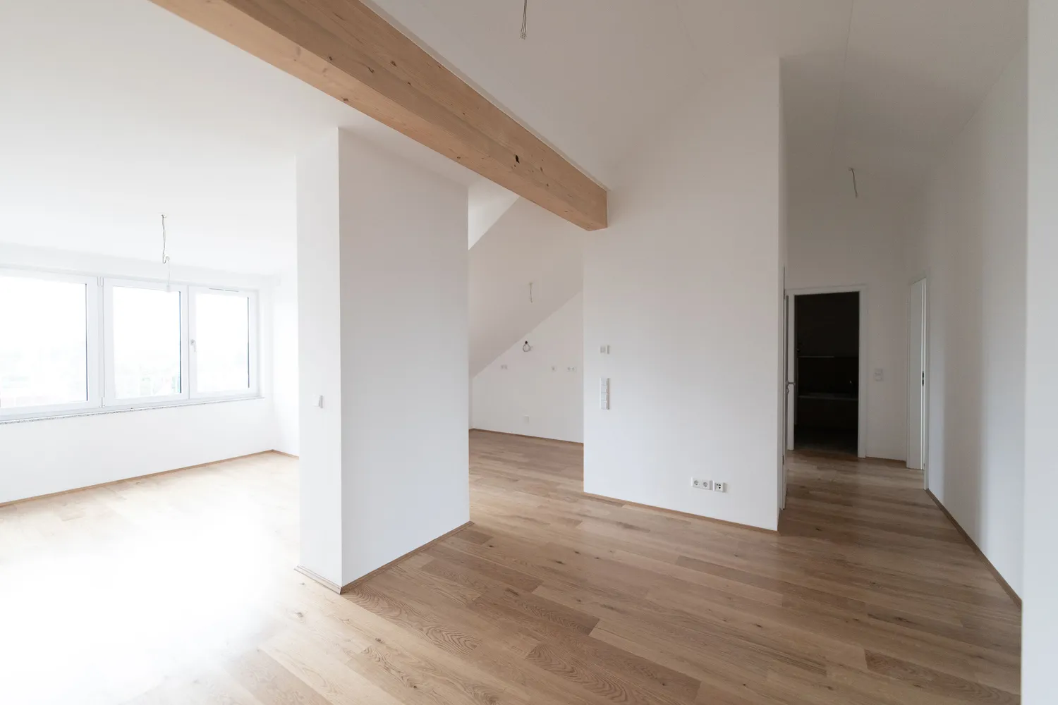 4 Zimmer Wohnung mit 100 m² in München – Bild 3