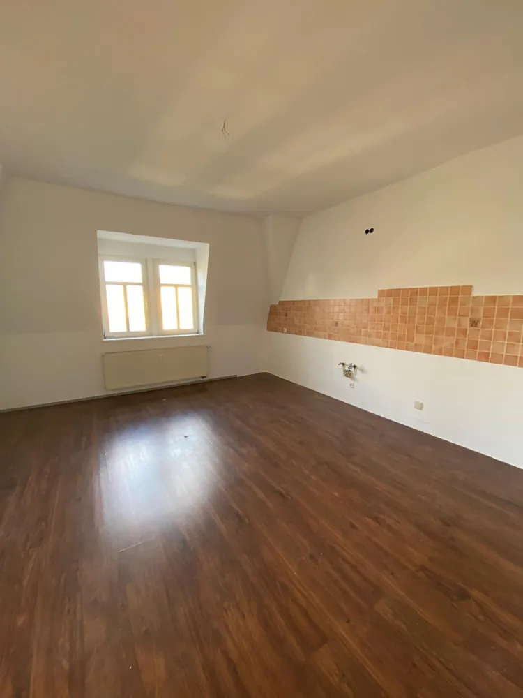 6 Zimmer Wohnung mit 181 m² in Altenburg – Bild 4