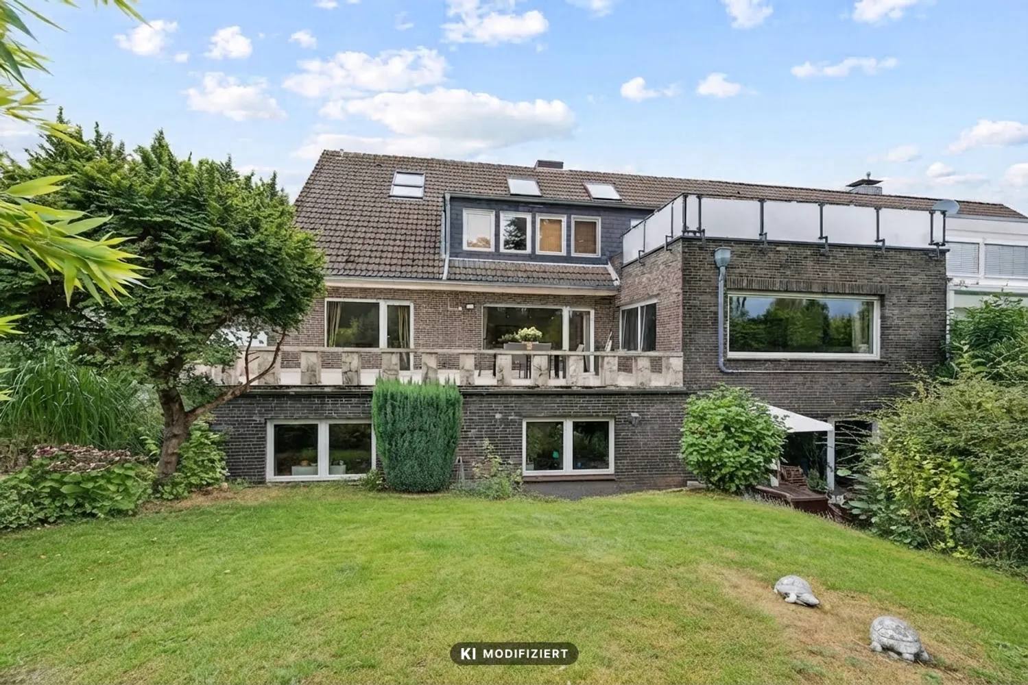 5 Zimmer Wohnung mit 168 m² in Düsseldorf – Bild 1