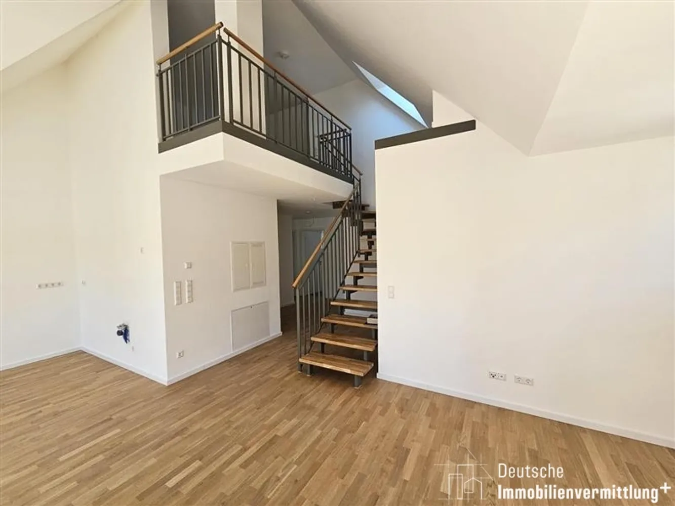 5 Zimmer Wohnung mit 109 m² in Stuttgart – Bild 2
