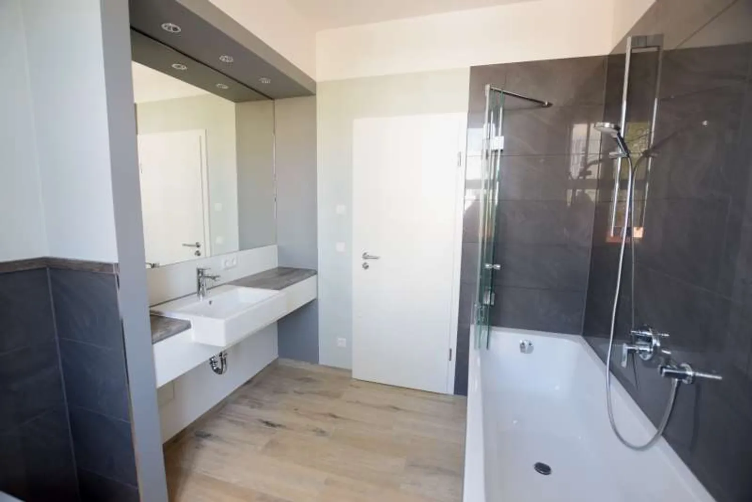 4 Zimmer Wohnung mit 115 m² in Halle (Saale) – Bild 9