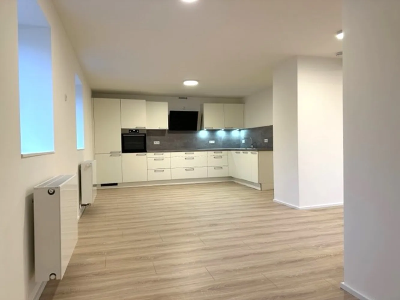 4 Zimmer Wohnung mit 130 m² in Kaiserslautern – Bild 2