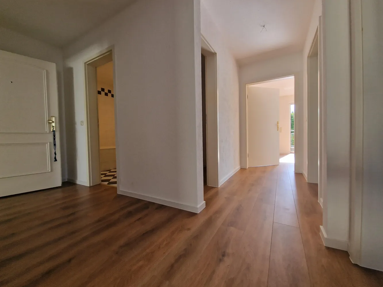 3 Zimmer Wohnung mit 85 m² in Dresden – Bild 2