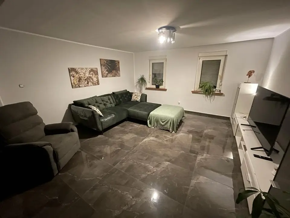 4 Zimmer Haus mit 105 m² in Grevenbroich – Bild 1