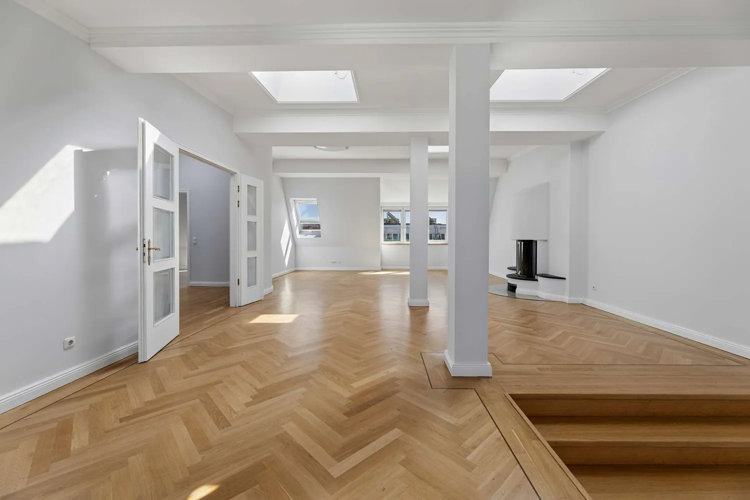 5 Zimmer Wohnung mit 278 m² in Berlin – Bild 2