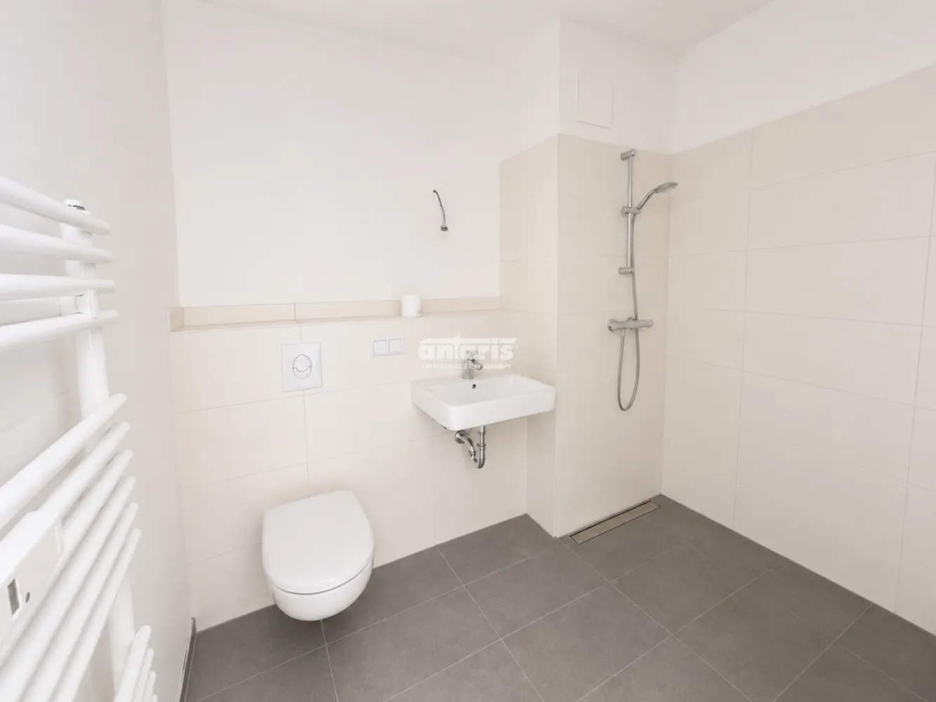 5 Zimmer Wohnung mit 103 m² in Erfurt – Bild 2