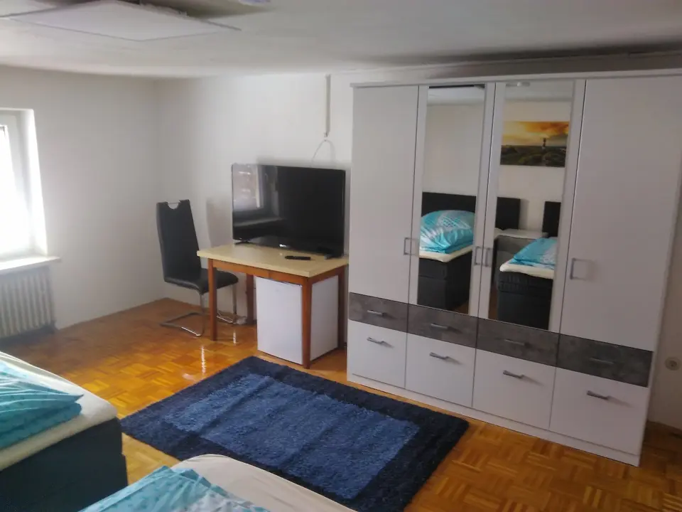 WG-Zimmer mit 120 m² in Straubing – Bild 2