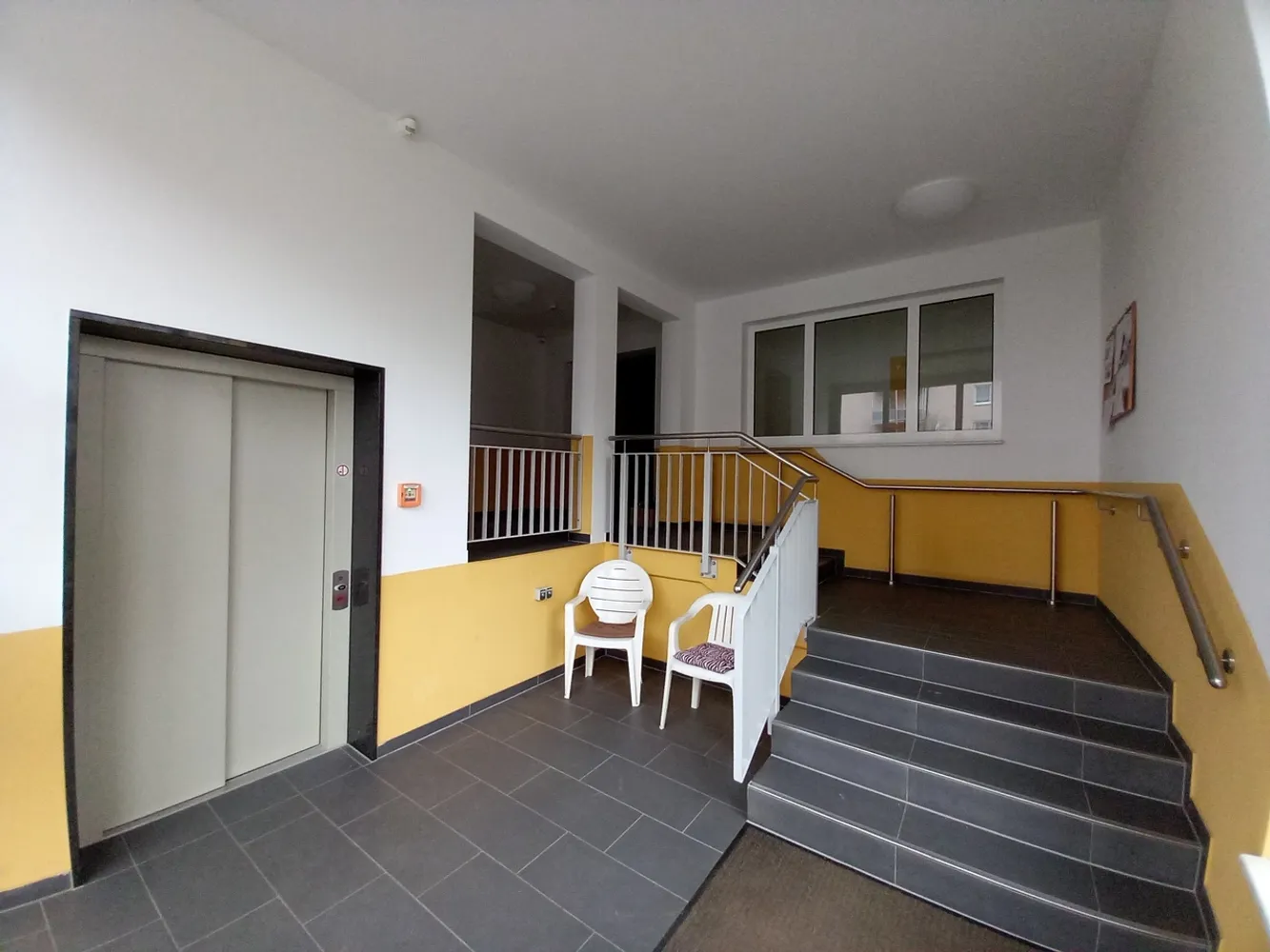 1 Zimmer Wohnung mit 29 m² in Werdau – Bild 5