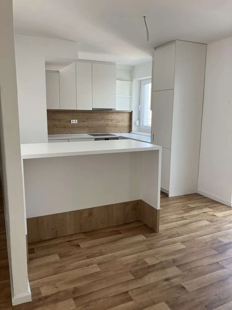4 Zimmer Wohnung mit 145 m² in München – Bild 2