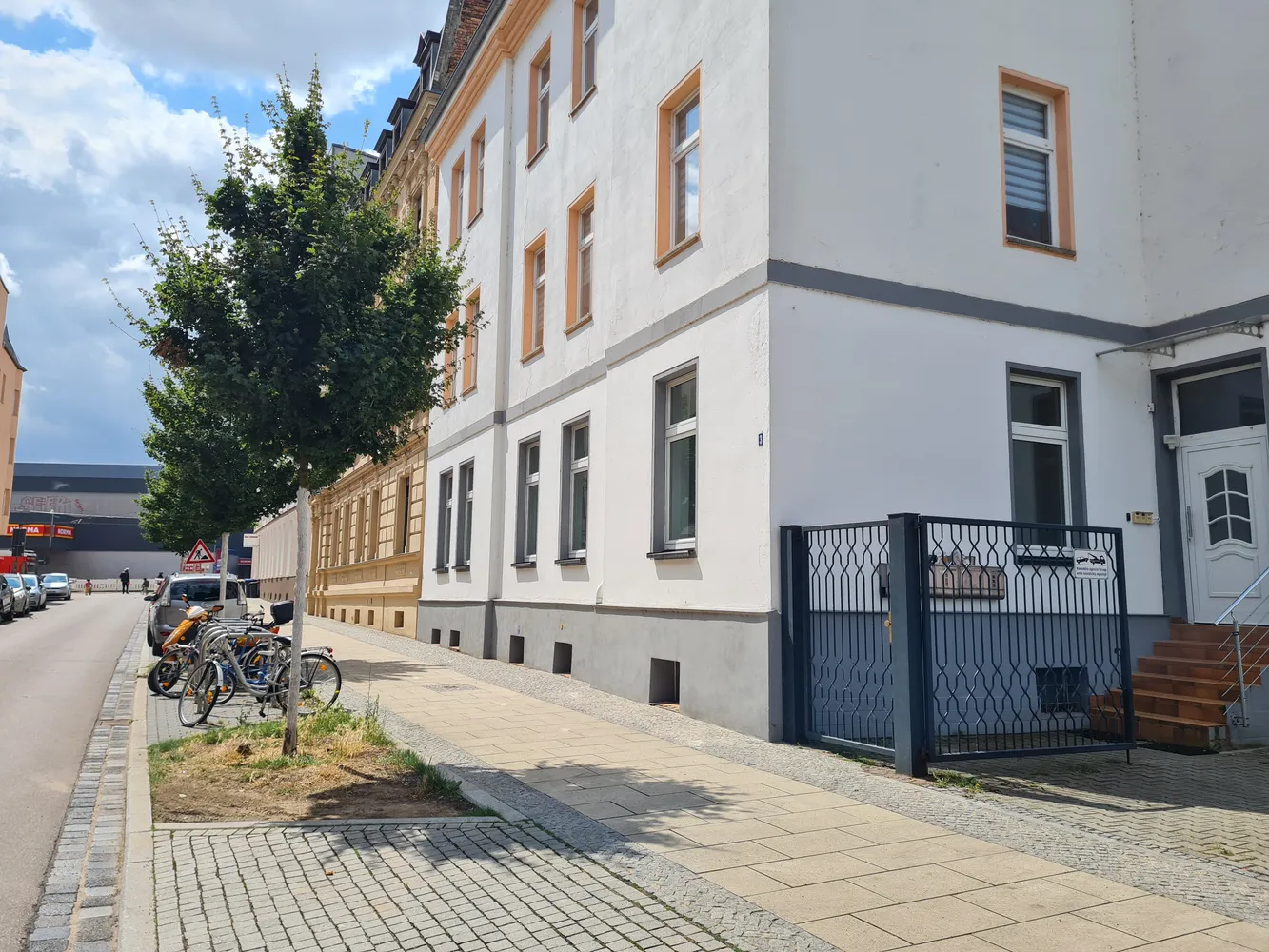 4 Zimmer Wohnung mit 115 m² in Halle (Saale) – Bild 1