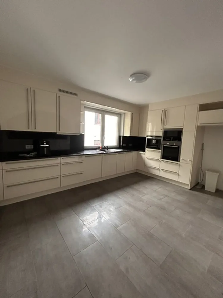 4 Zimmer Wohnung mit 131 m² in Wiesbaden – Bild 10