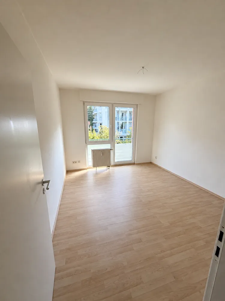 4 Zimmer Wohnung mit 110 m² in Leverkusen – Bild 3