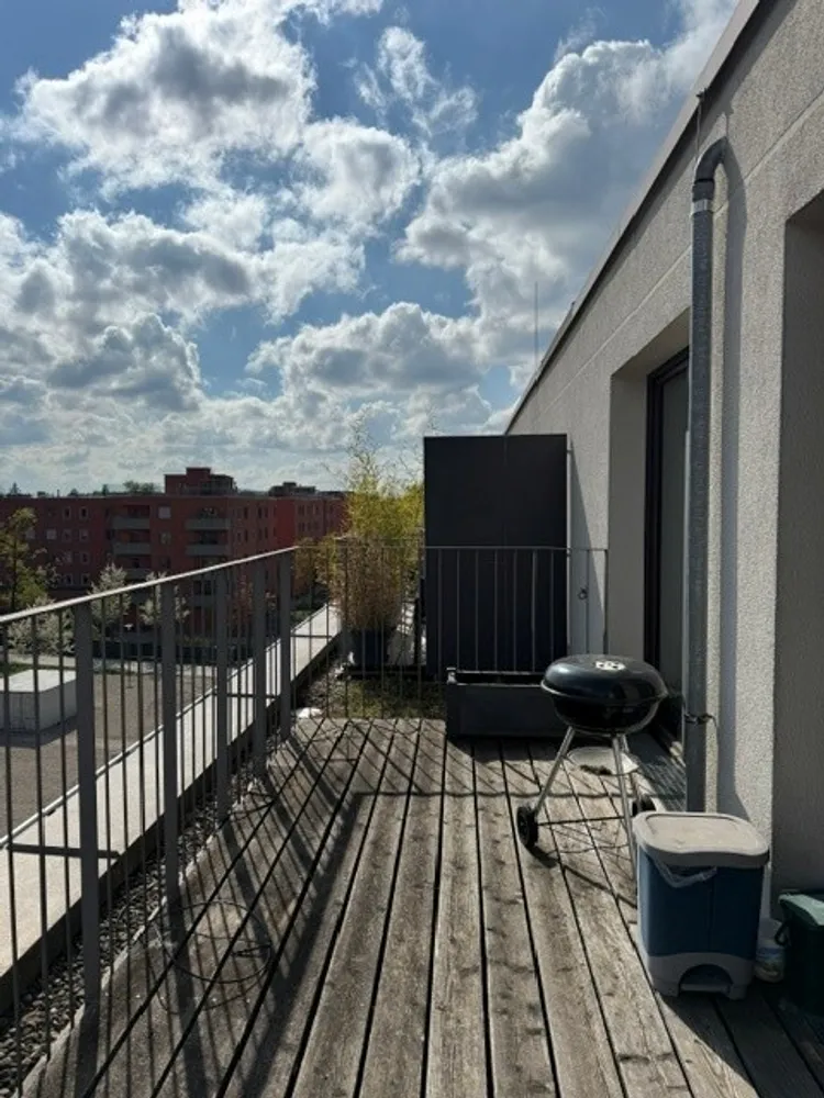 4 Zimmer Wohnung mit 125 m² in München – Bild 1