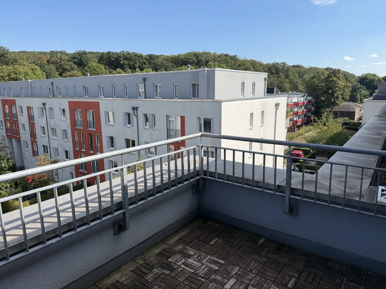 4 Zimmer Wohnung mit 96 m² in Düsseldorf – Bild 1