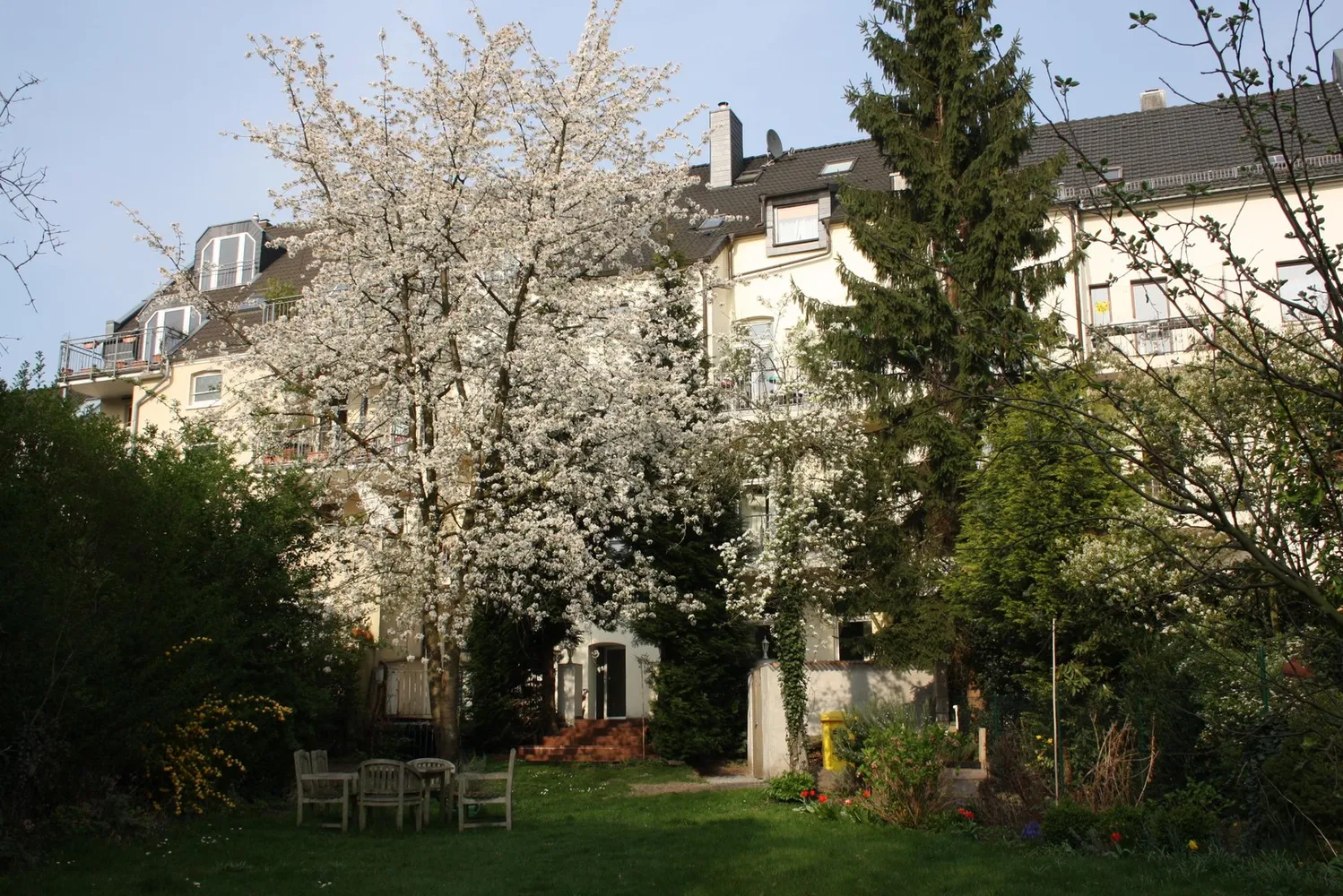 2 room apartment with 60 m² in Düsseldorf – Photo 1