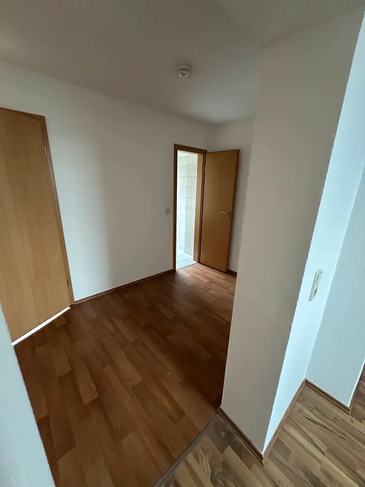 4 Zimmer Wohnung mit 83 m² in Halle (Saale) – Bild 3