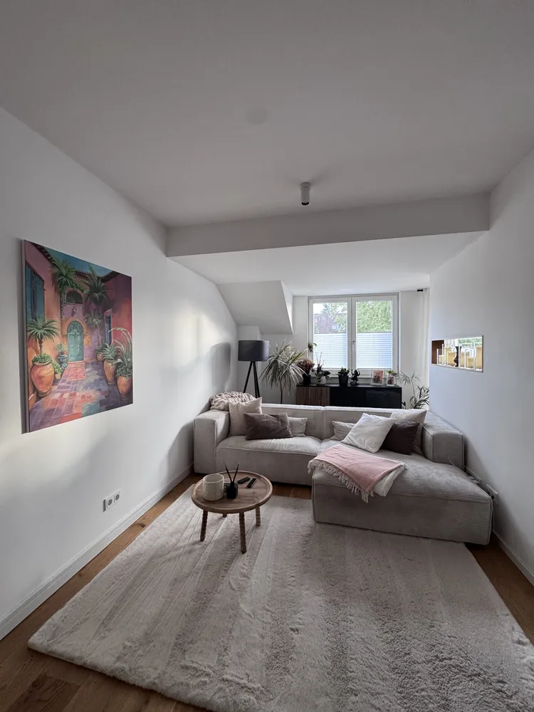 2 Zimmer Wohnung mit 80 m² in Hamburg – Bild 1