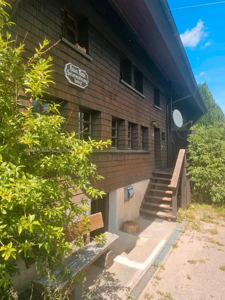 6 Zimmer Wohnung mit 131 m² in Freiburg im Breisgau – Bild 9