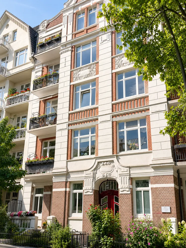 6 Zimmer Wohnung mit 163 m² in Hamburg – Bild 1