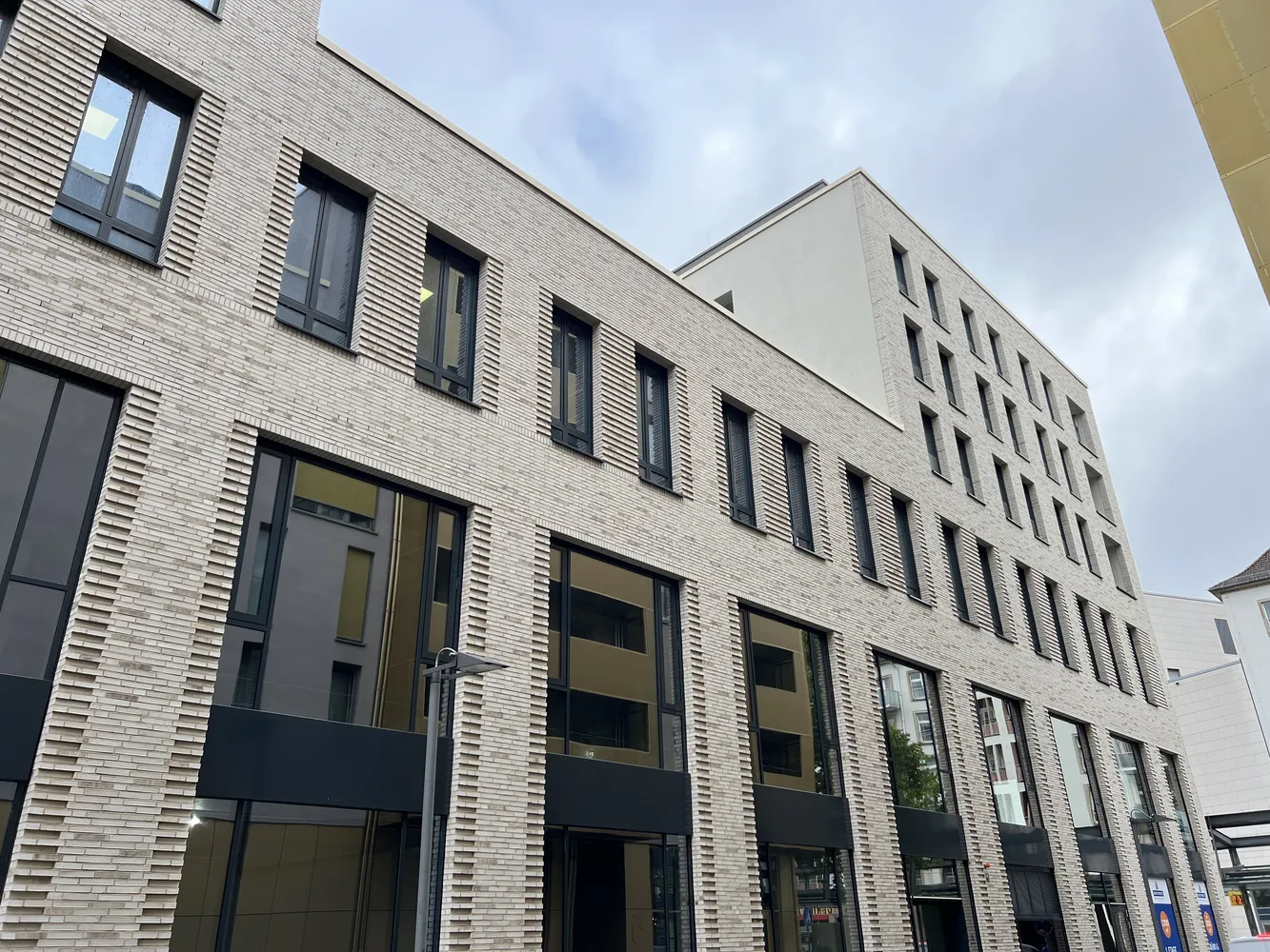 2 Zimmer Wohnung mit 102 m² in Dresden – Bild 12