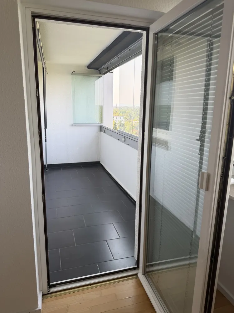 3 Zimmer Wohnung mit 76 m² in Karlsruhe – Bild 2