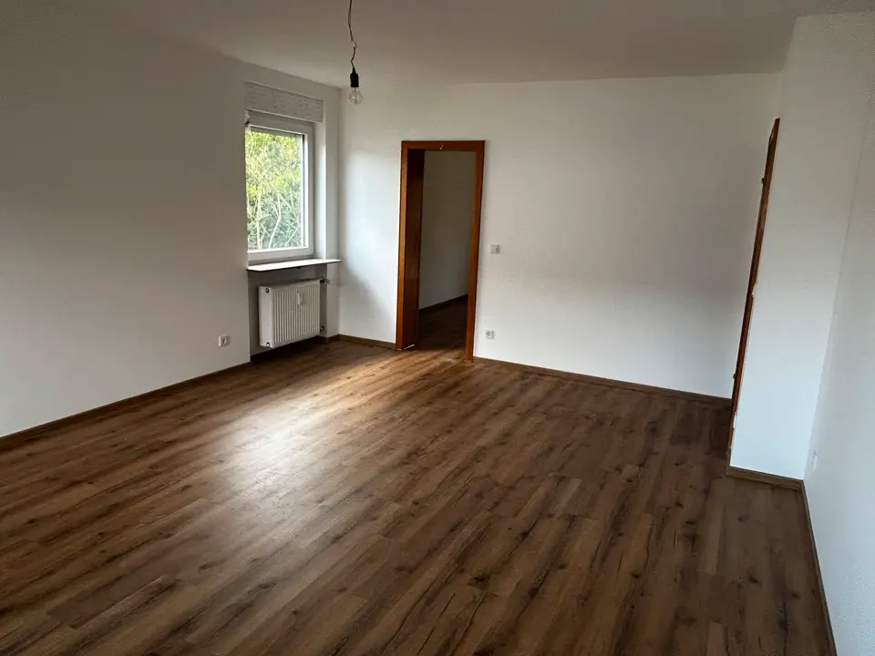 4 Zimmer Wohnung mit 100 m² in Saarbrücken – Bild 2
