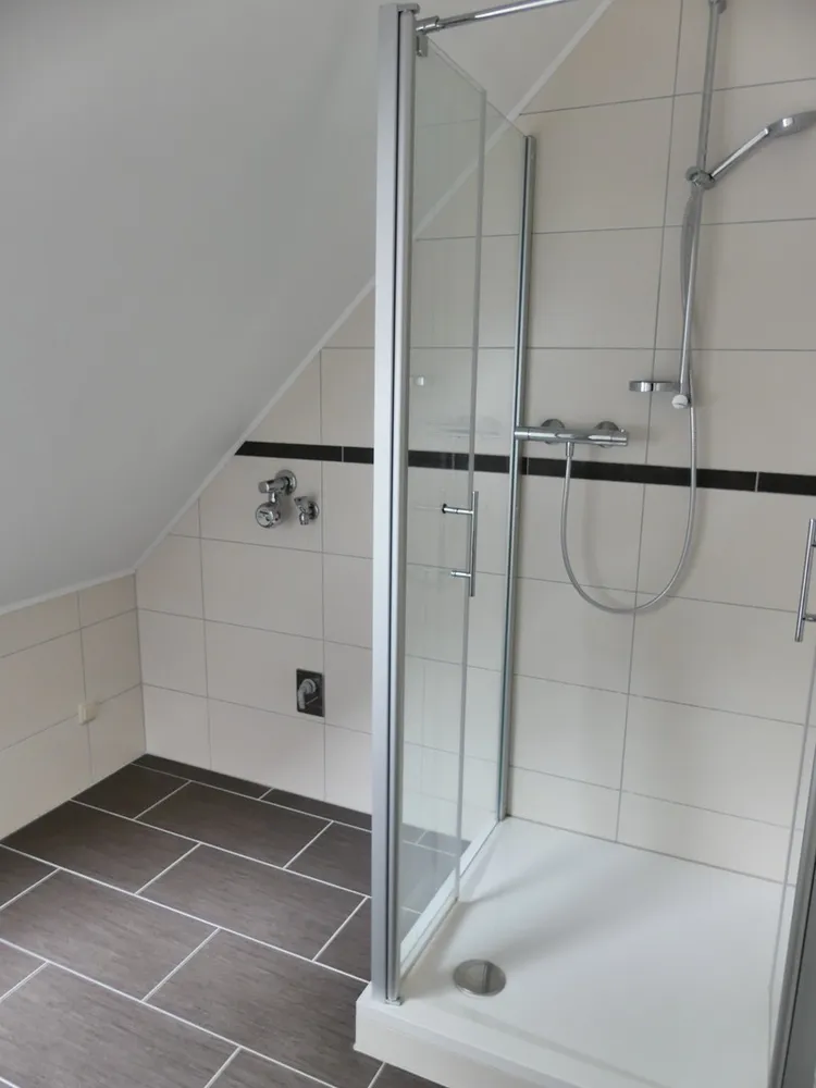 4 Zimmer Wohnung mit 100 m² in Hannover – Bild 2