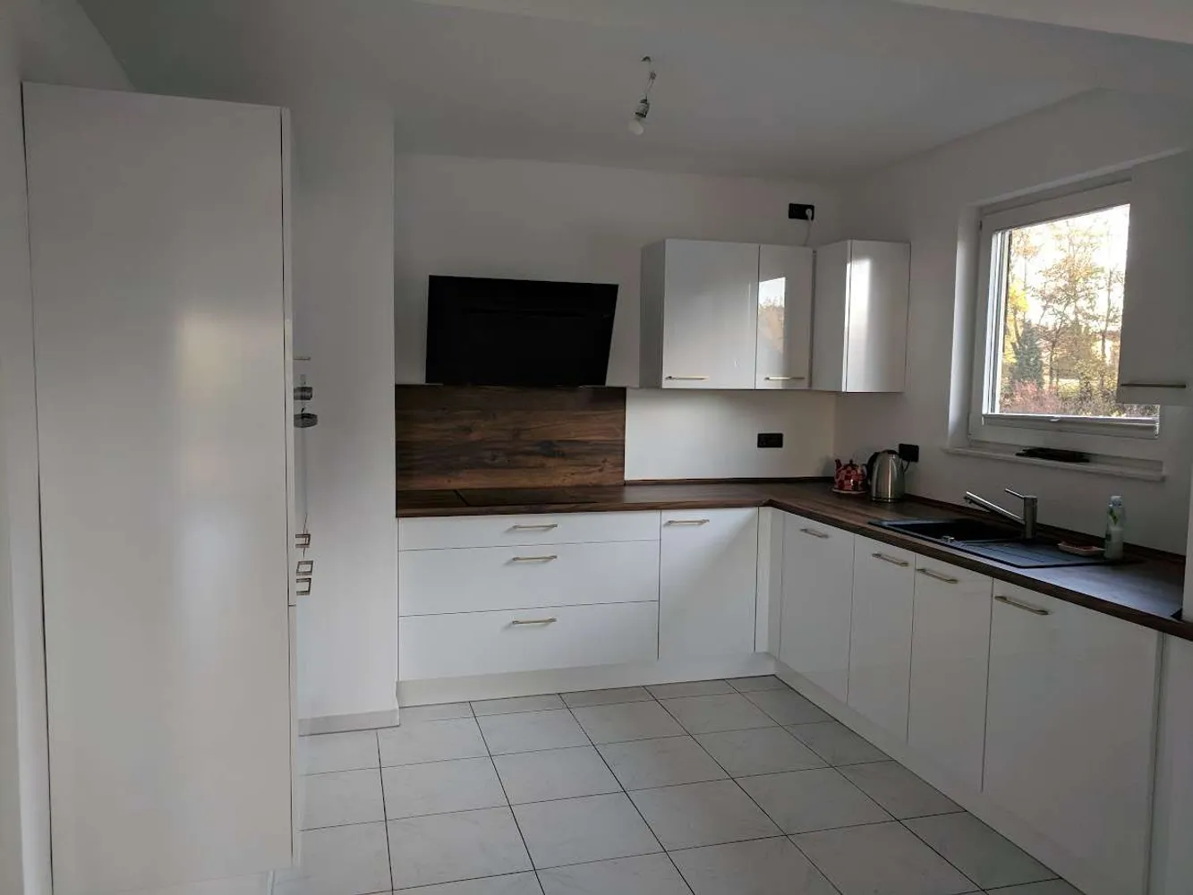 3 Zimmer Wohnung mit 128 m² in Bergisch Gladbach – Bild 2