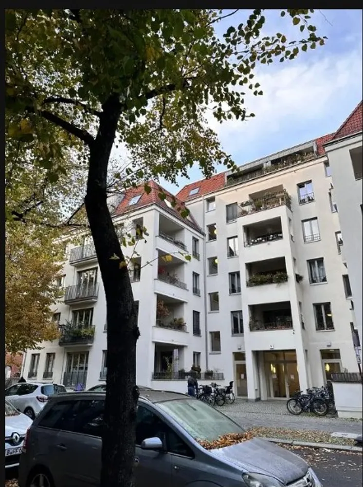 3 Zimmer Wohnung mit 93 m² in Berlin – Bild 2