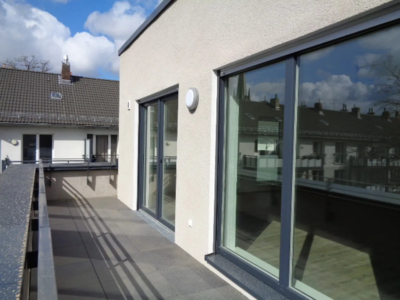 1 Zimmer Wohnung mit 64 m² in Köln – Bild 4