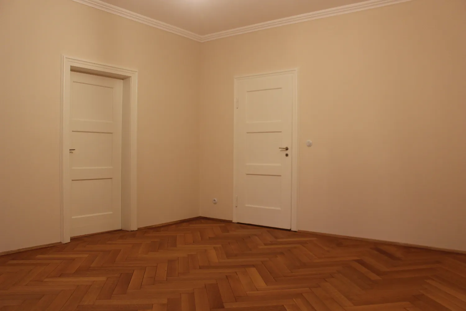 4 Zimmer Wohnung mit 97 m² in München – Bild 2