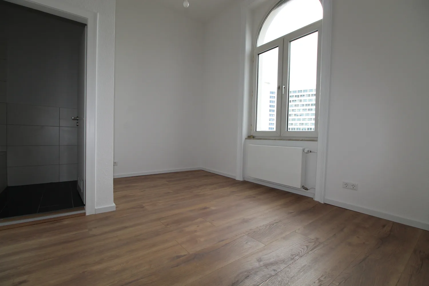 2 Zimmer Wohnung mit 44 m² in Wiesbaden – Bild 6