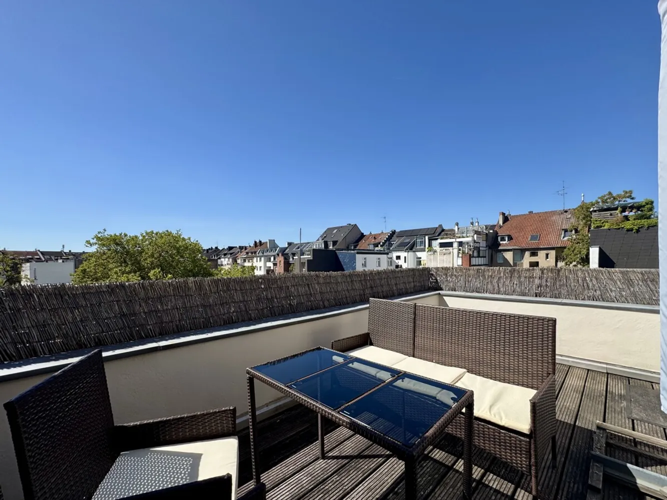 2 room apartment with 79 m² in Düsseldorf – Photo 4