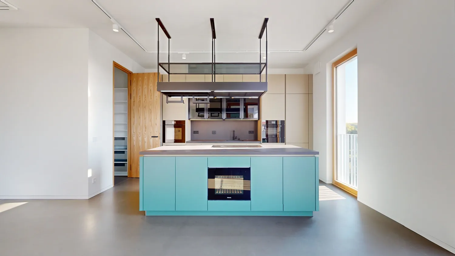 5 Zimmer Wohnung mit 193 m² in Neu-Ulm – Bild 2