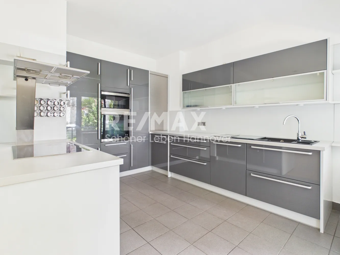 9 room house with 322 m² in Hanover – Photo 11